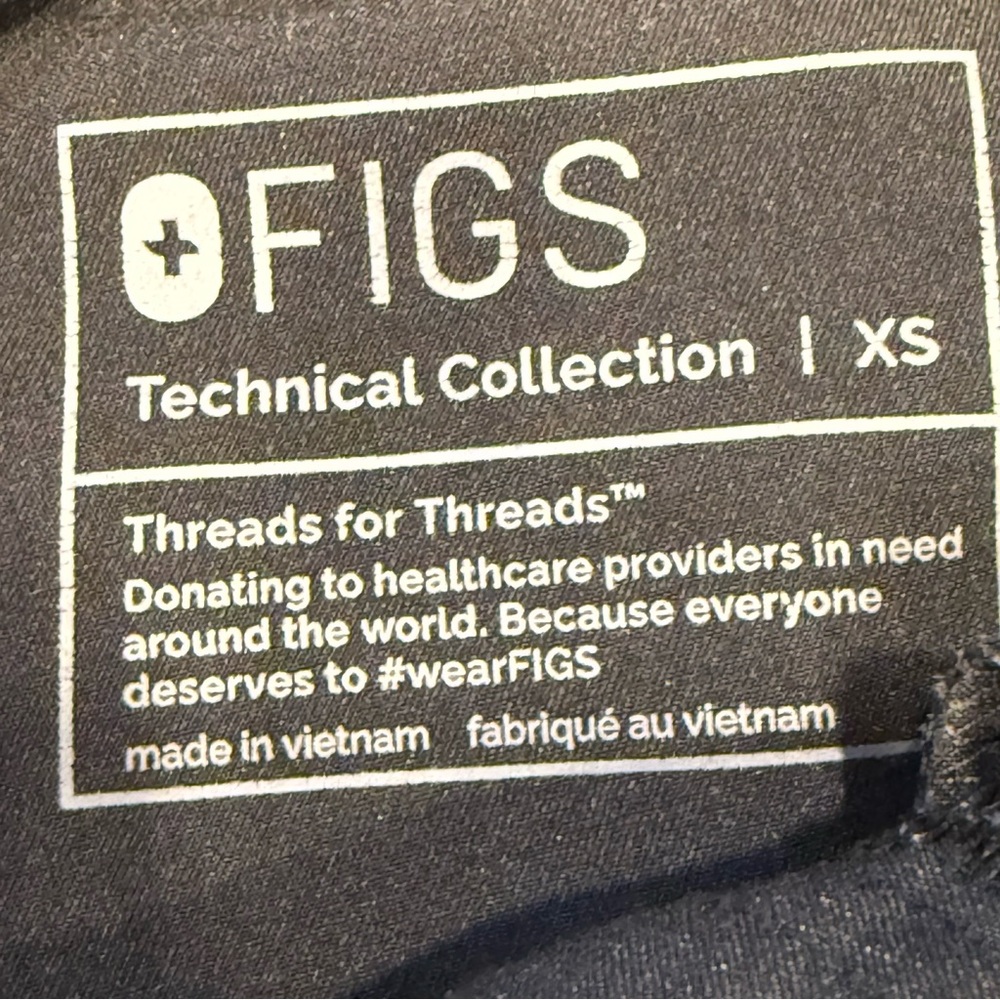 Figs Zamora Jogger Black Scrub pants XS FLAW on pocket - Picture 3 of 11